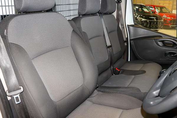 2020 Mitsubishi Express GLX SN LWB