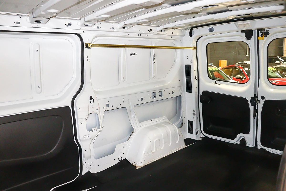 2020 Mitsubishi Express GLX SN LWB