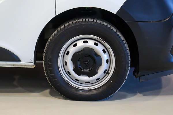 2020 Mitsubishi Express GLX SN LWB