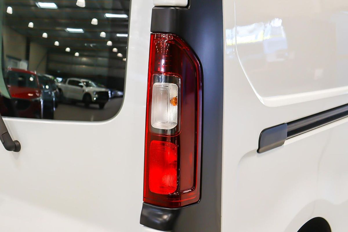 2020 Mitsubishi Express GLX SN LWB