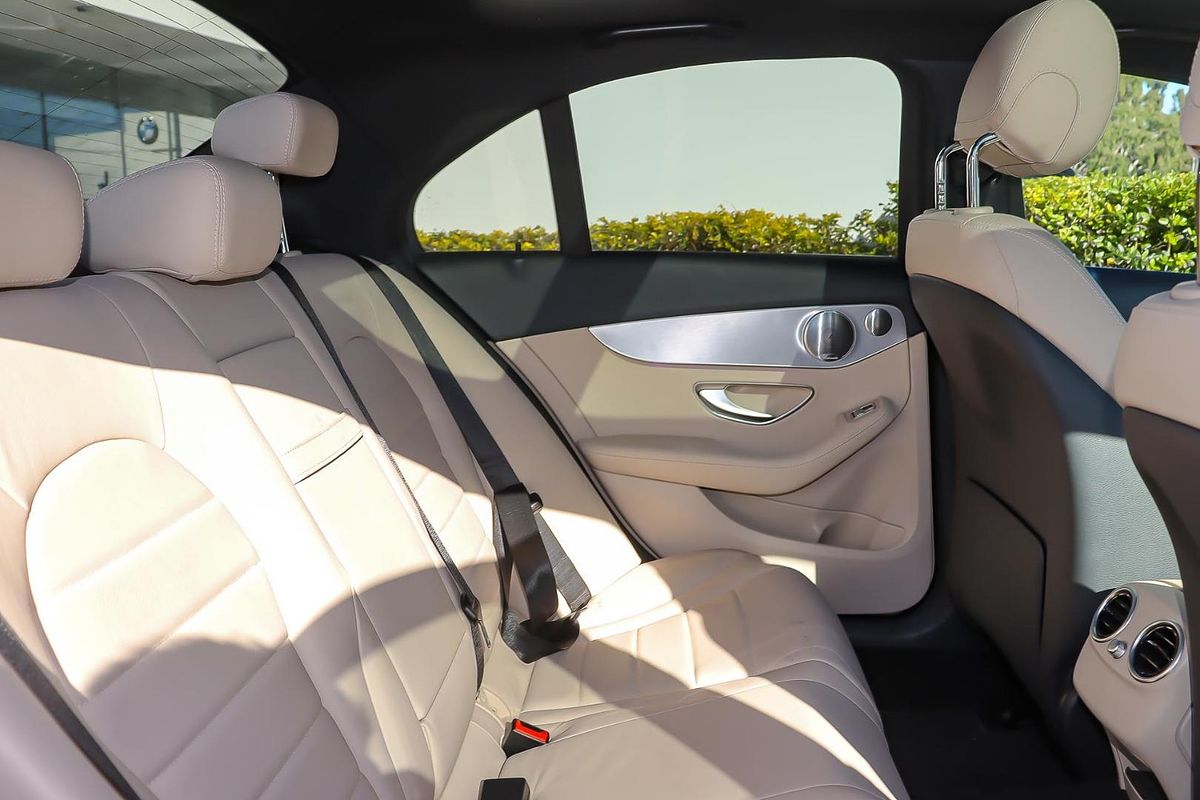 2019 Mercedes-Benz C-Class C300 W205