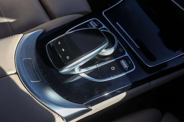 2019 Mercedes-Benz C-Class C300 W205
