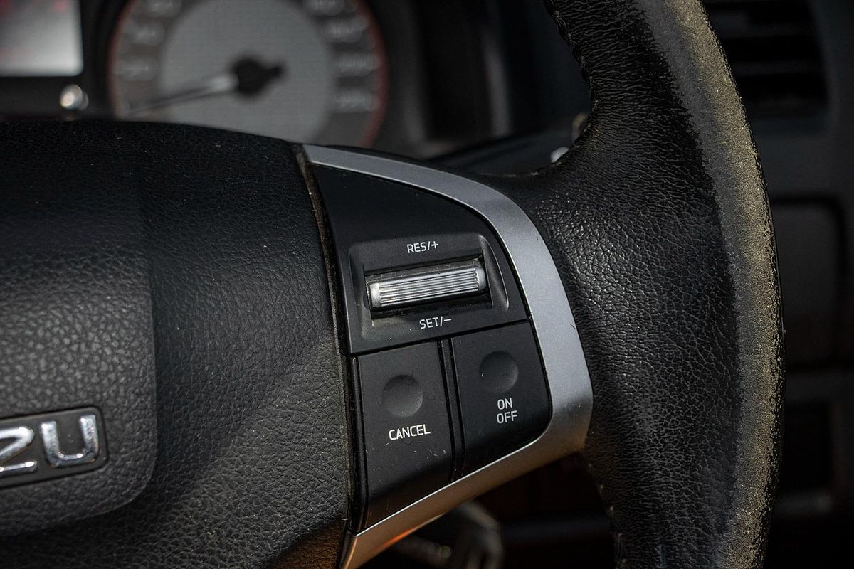 2016 Isuzu D-MAX SX High Ride Rear Wheel Drive