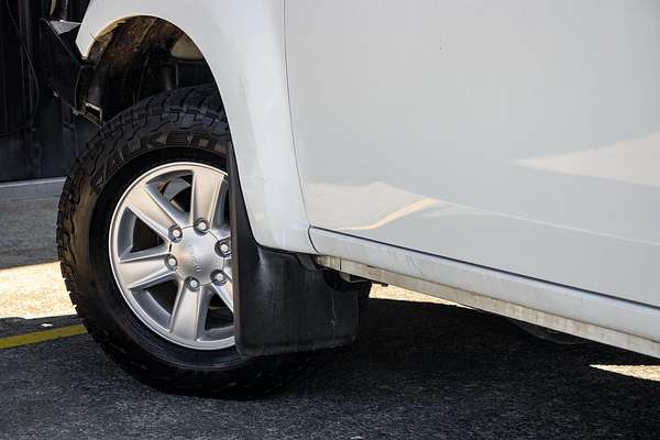 2016 Isuzu D-MAX SX High Ride Rear Wheel Drive