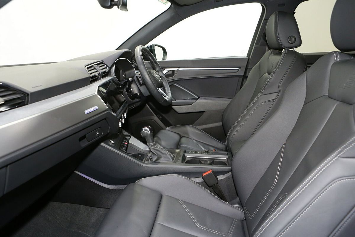 2024 Audi Q3 40 TFSI S line F3