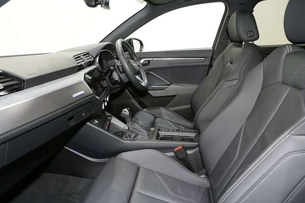 2024 Audi Q3 40 TFSI S line F3