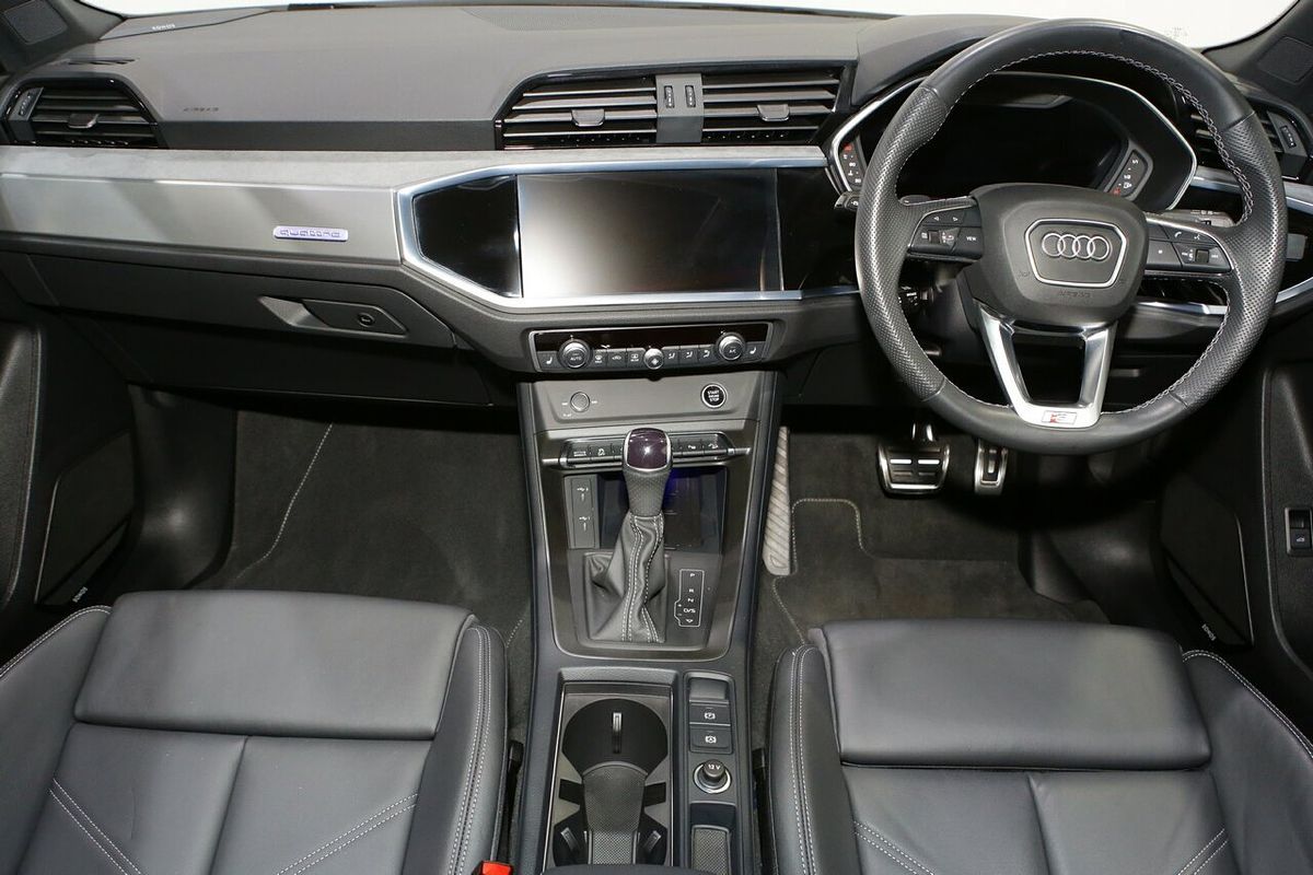 2024 Audi Q3 40 TFSI S line F3