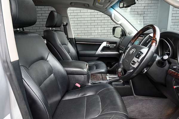 2014 Toyota Landcruiser Sahara VDJ200R