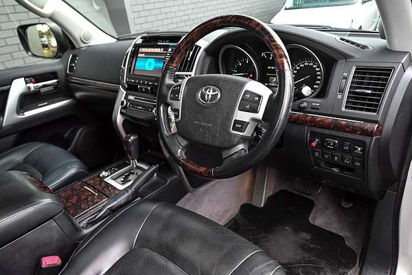 2014 Toyota Landcruiser Sahara VDJ200R