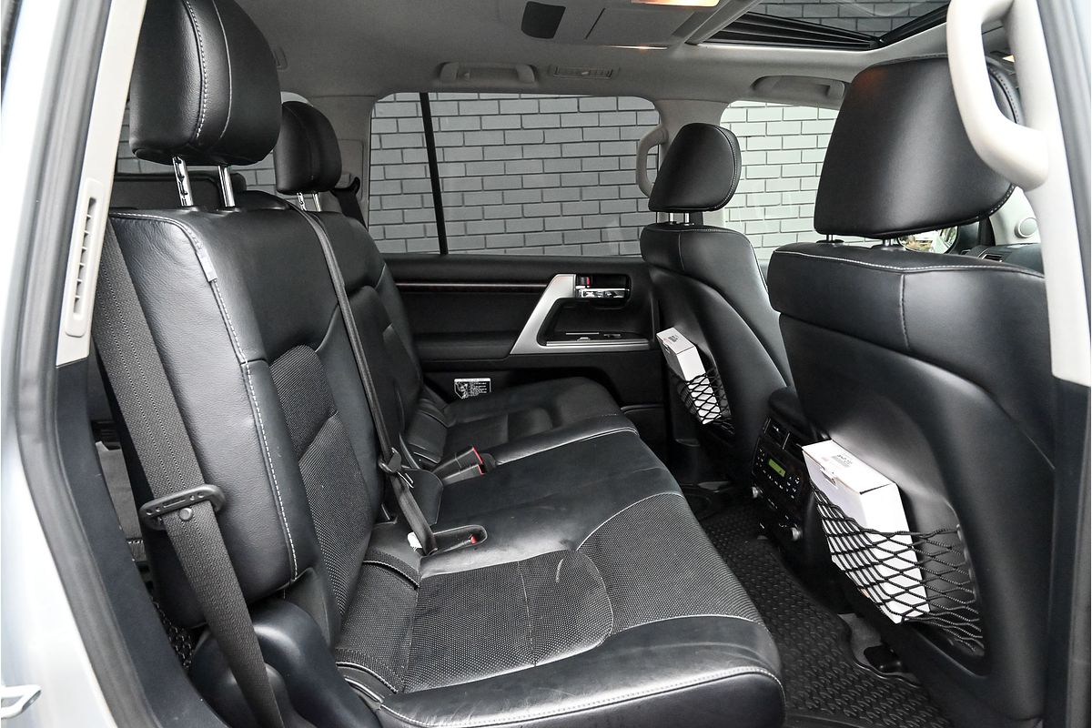 2014 Toyota Landcruiser Sahara VDJ200R