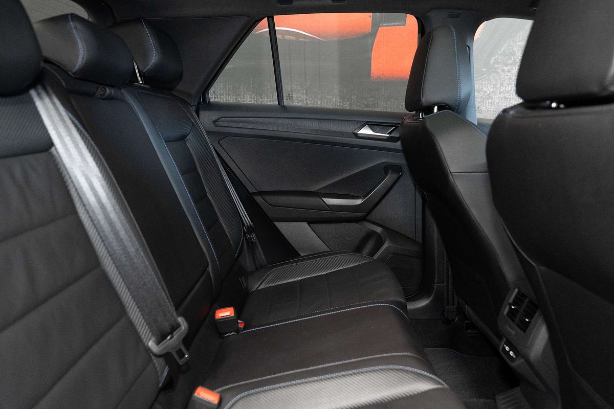 2022 Volkswagen T-Roc R D11