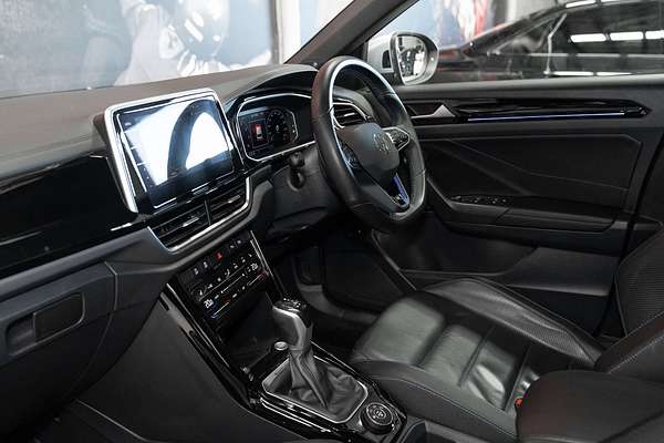 2022 Volkswagen T-Roc R D11