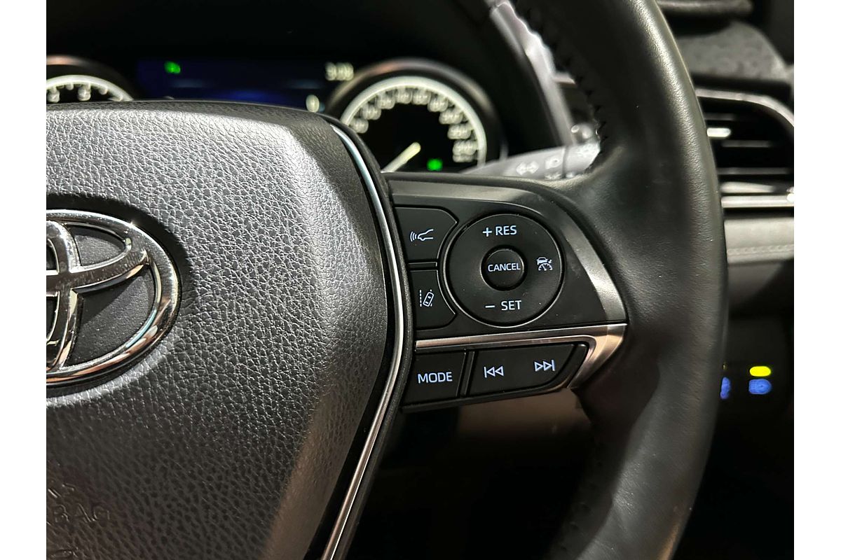 2020 Toyota Camry SX GSV70R