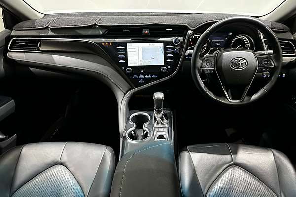 2020 Toyota Camry SX GSV70R