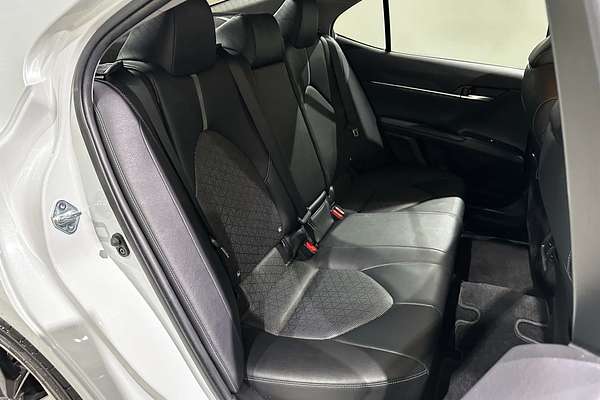 2020 Toyota Camry SX GSV70R