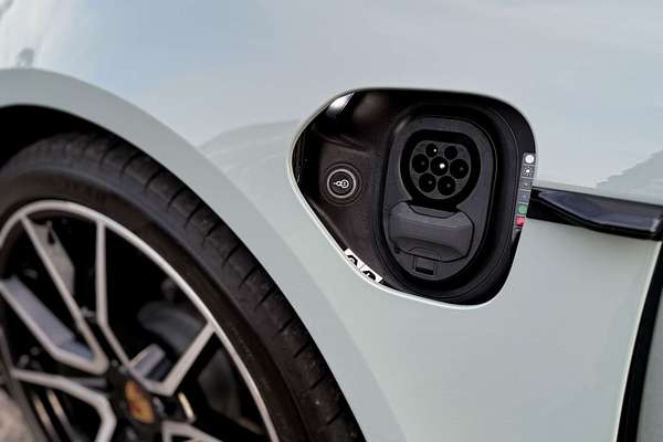 2023 Porsche Taycan  Y1A