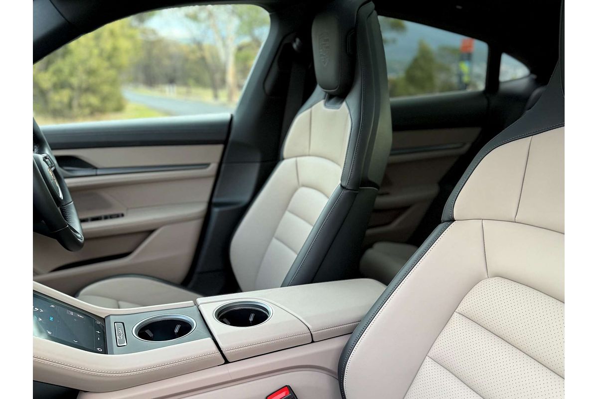 2023 Porsche Taycan  Y1A