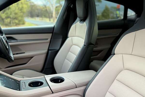 2023 Porsche Taycan  Y1A