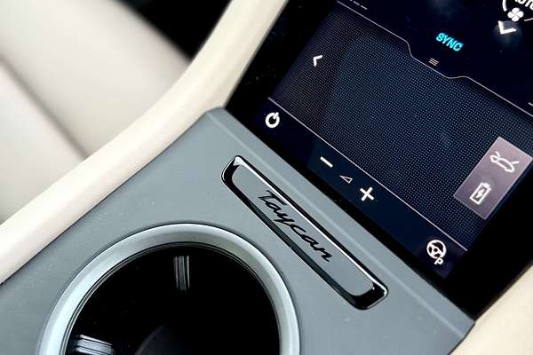 2023 Porsche Taycan  Y1A