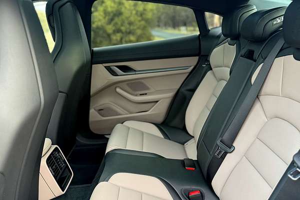 2023 Porsche Taycan  Y1A