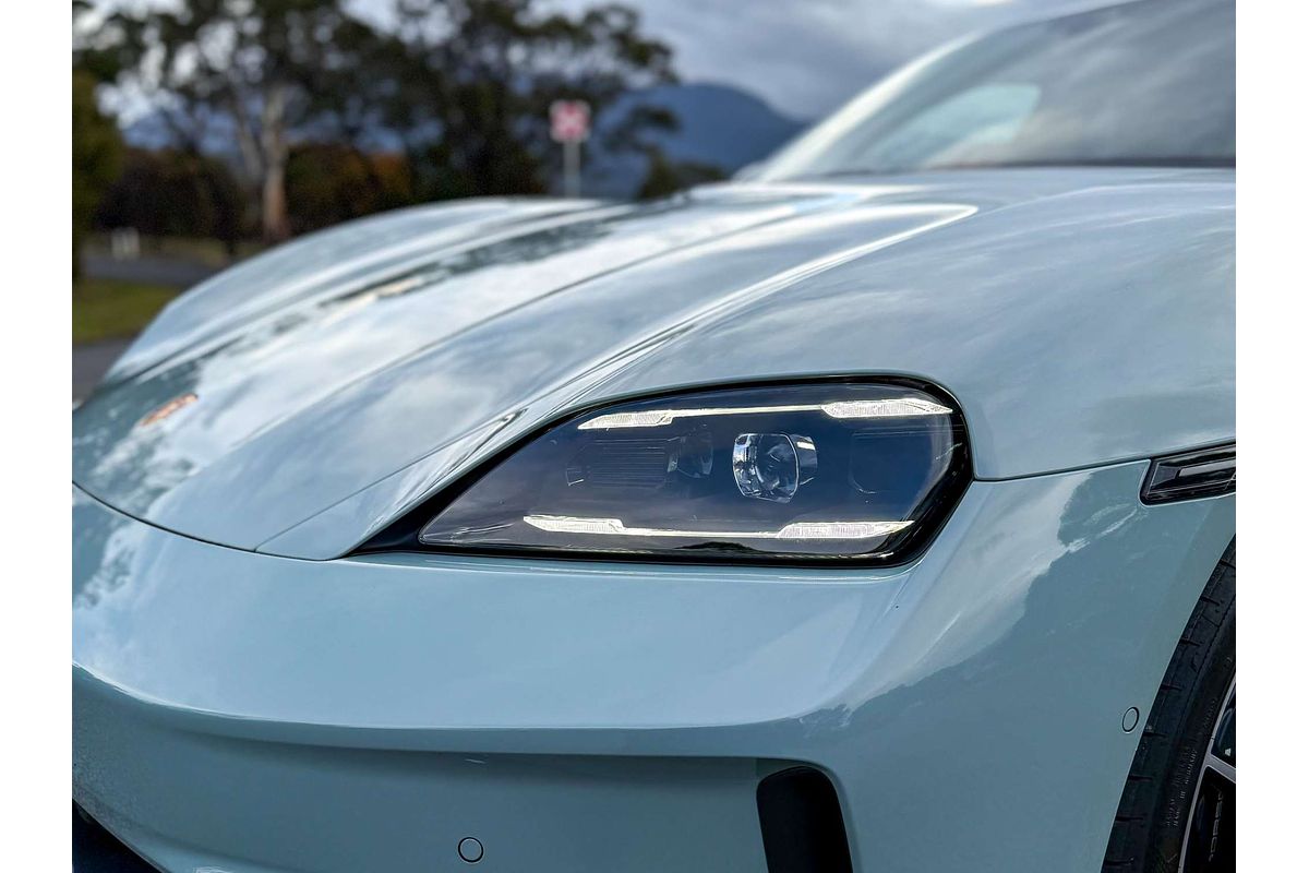 2023 Porsche Taycan  Y1A