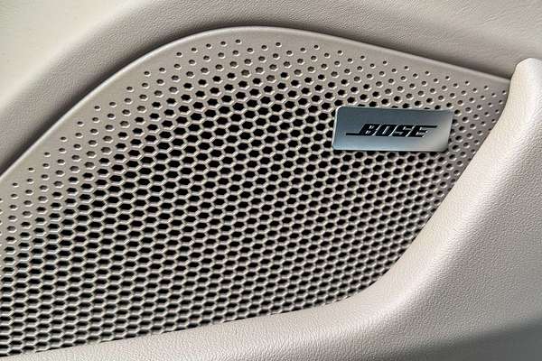 2023 Porsche Taycan  Y1A