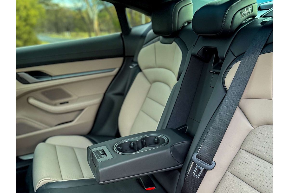 2023 Porsche Taycan  Y1A