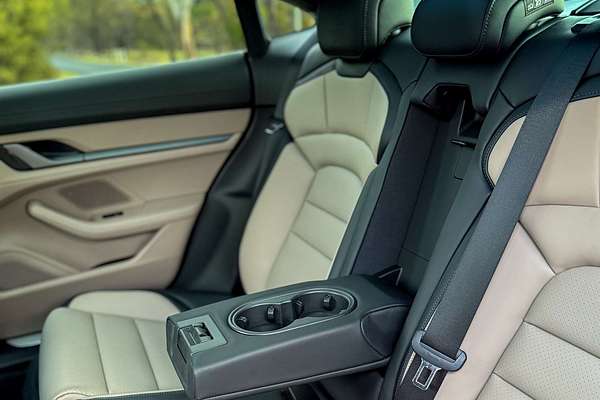 2023 Porsche Taycan  Y1A