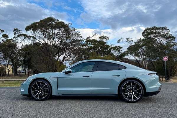 2023 Porsche Taycan  Y1A