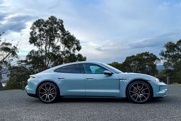 2023 Porsche Taycan  Y1A