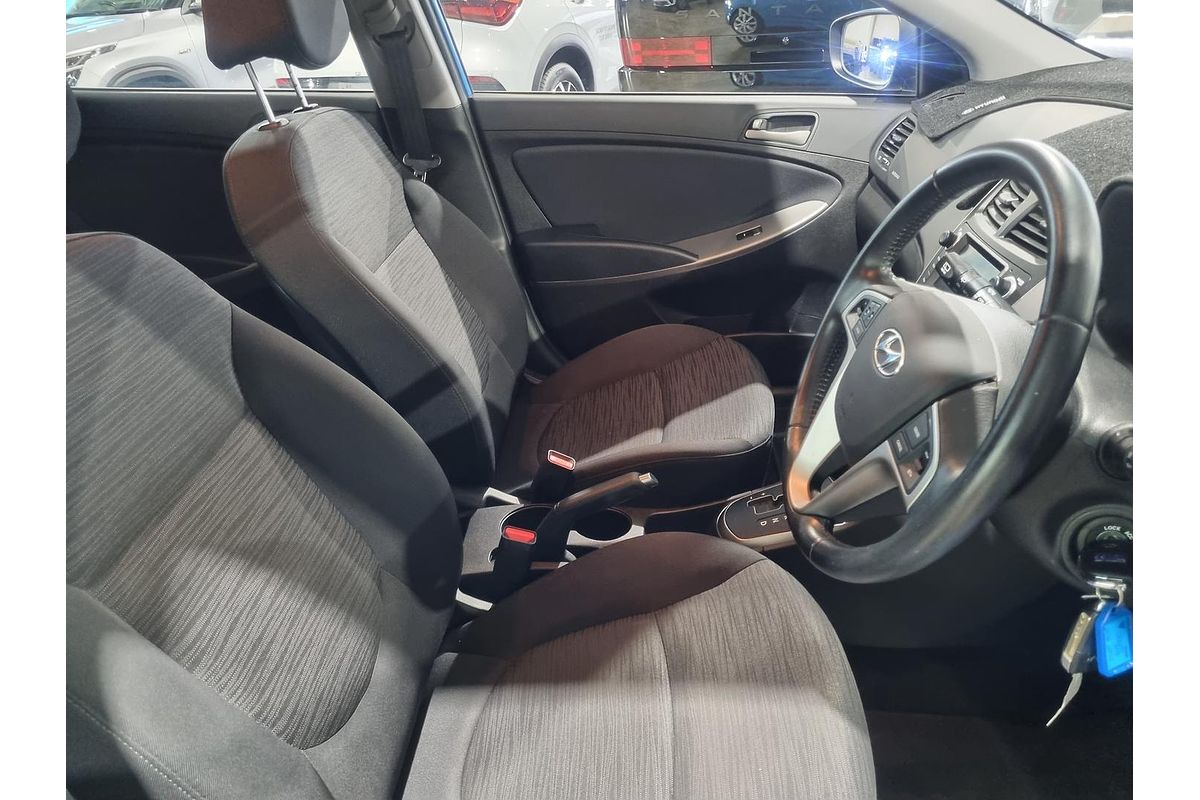 2017 Hyundai Accent Sport RB6