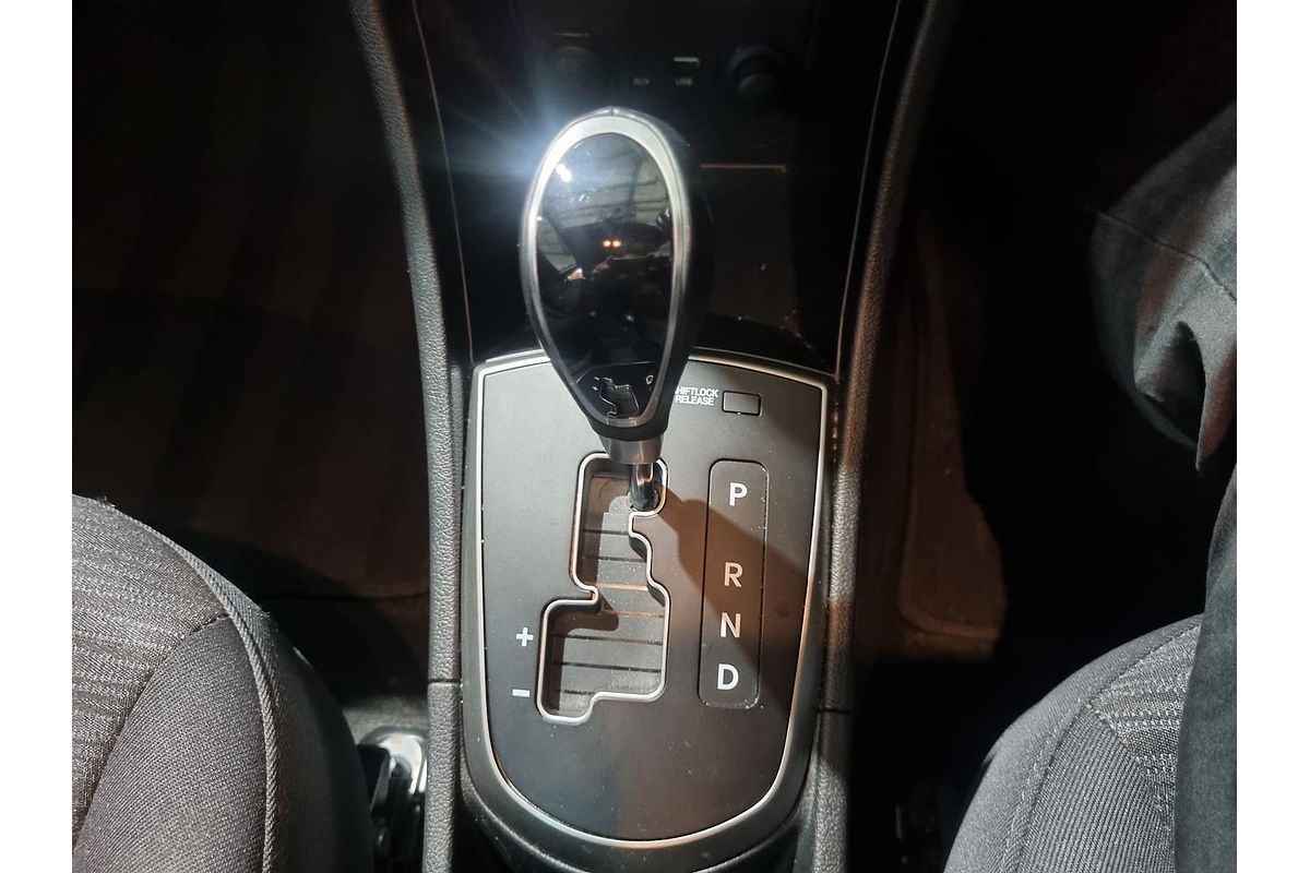 2017 Hyundai Accent Sport RB6