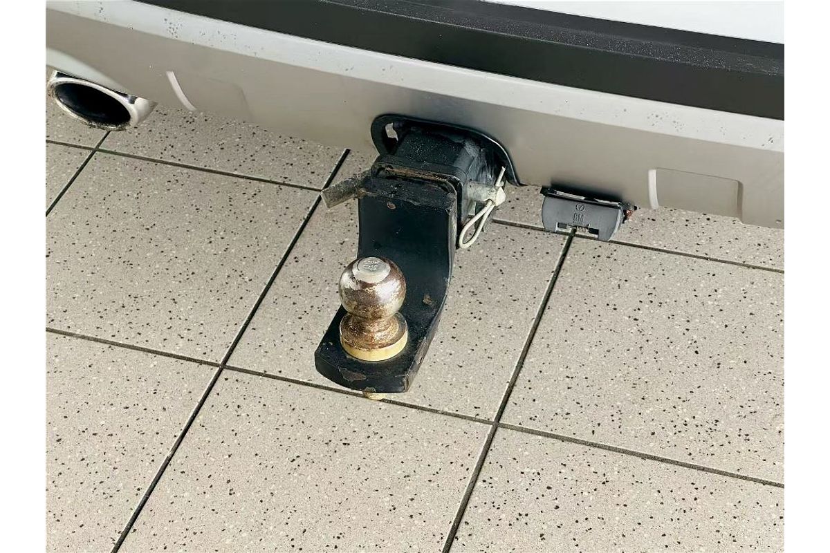 CAPTIVA CG MY13 7 LX (4x4) 2.2L DT4 DIESEL TURBO F/INJ 6 SP AUTOMATIC 4D WAGON 