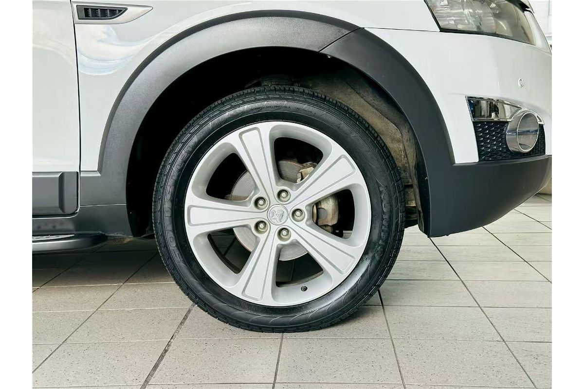 CAPTIVA CG MY13 7 LX (4x4) 2.2L DT4 DIESEL TURBO F/INJ 6 SP AUTOMATIC 4D WAGON 