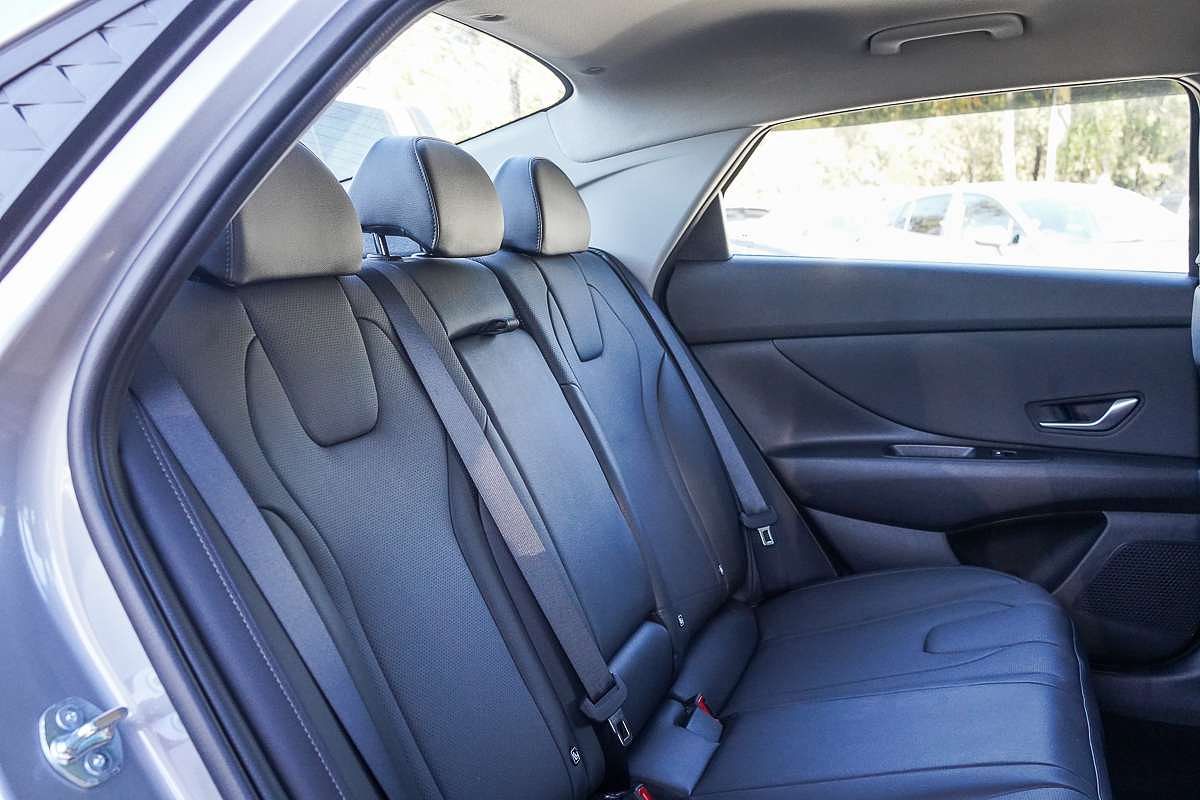 2025 Hyundai i30 Elite Hybrid CN7.V2