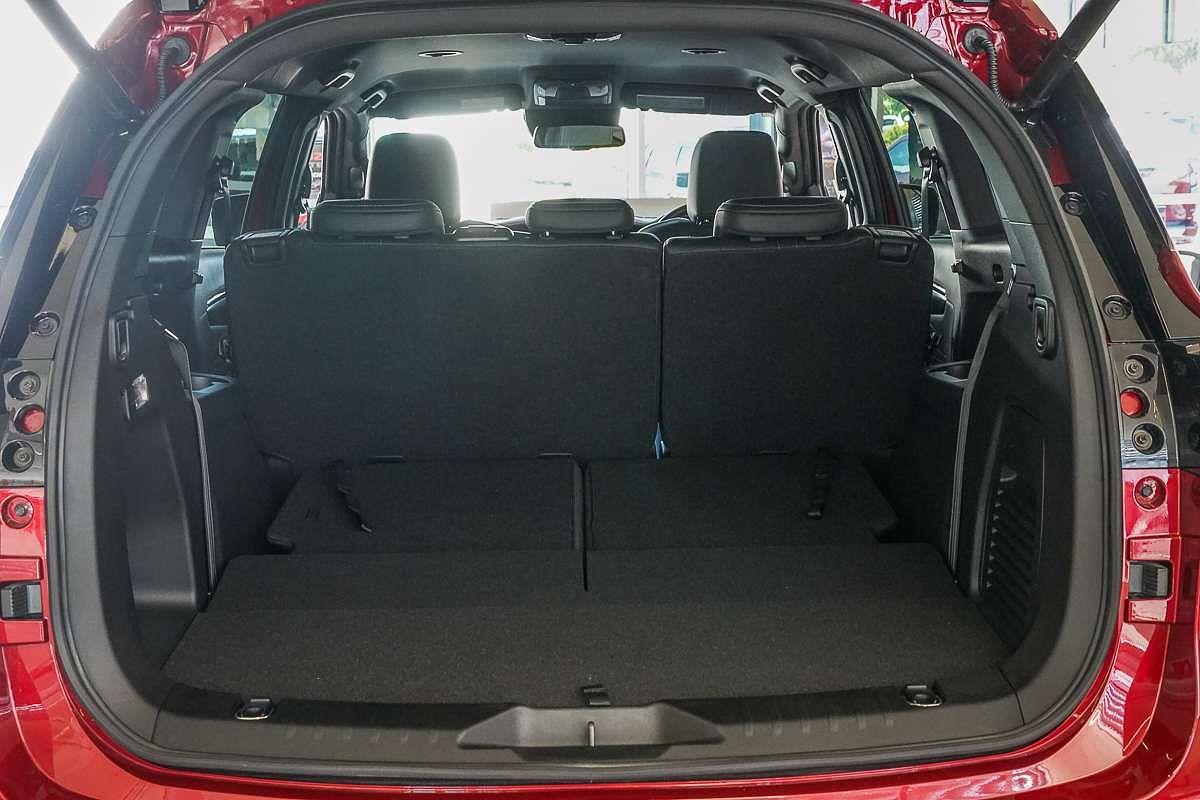 2025 Isuzu MU-X LS-T