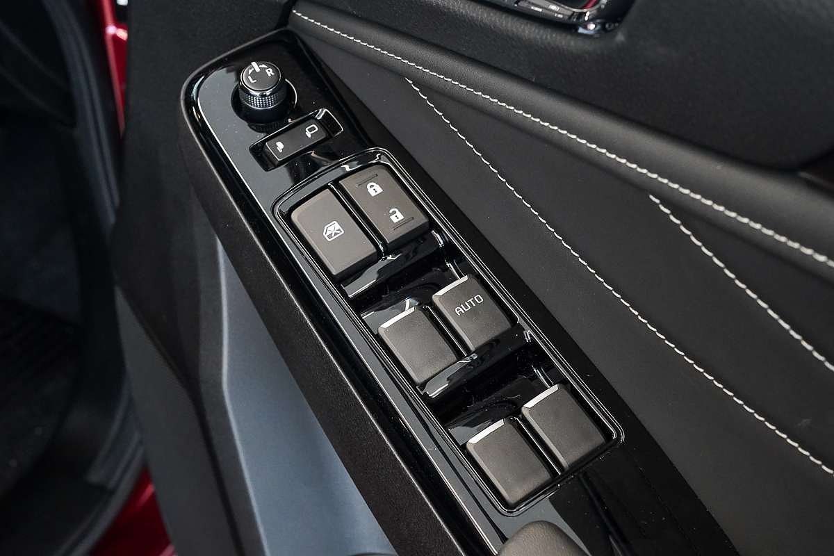 2025 Isuzu MU-X LS-T