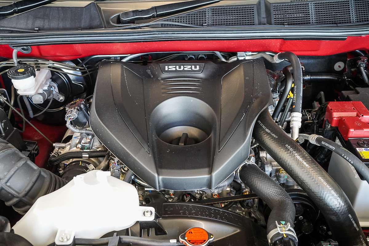 2025 Isuzu MU-X LS-T