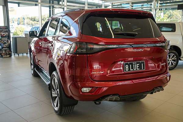 2025 Isuzu MU-X LS-T