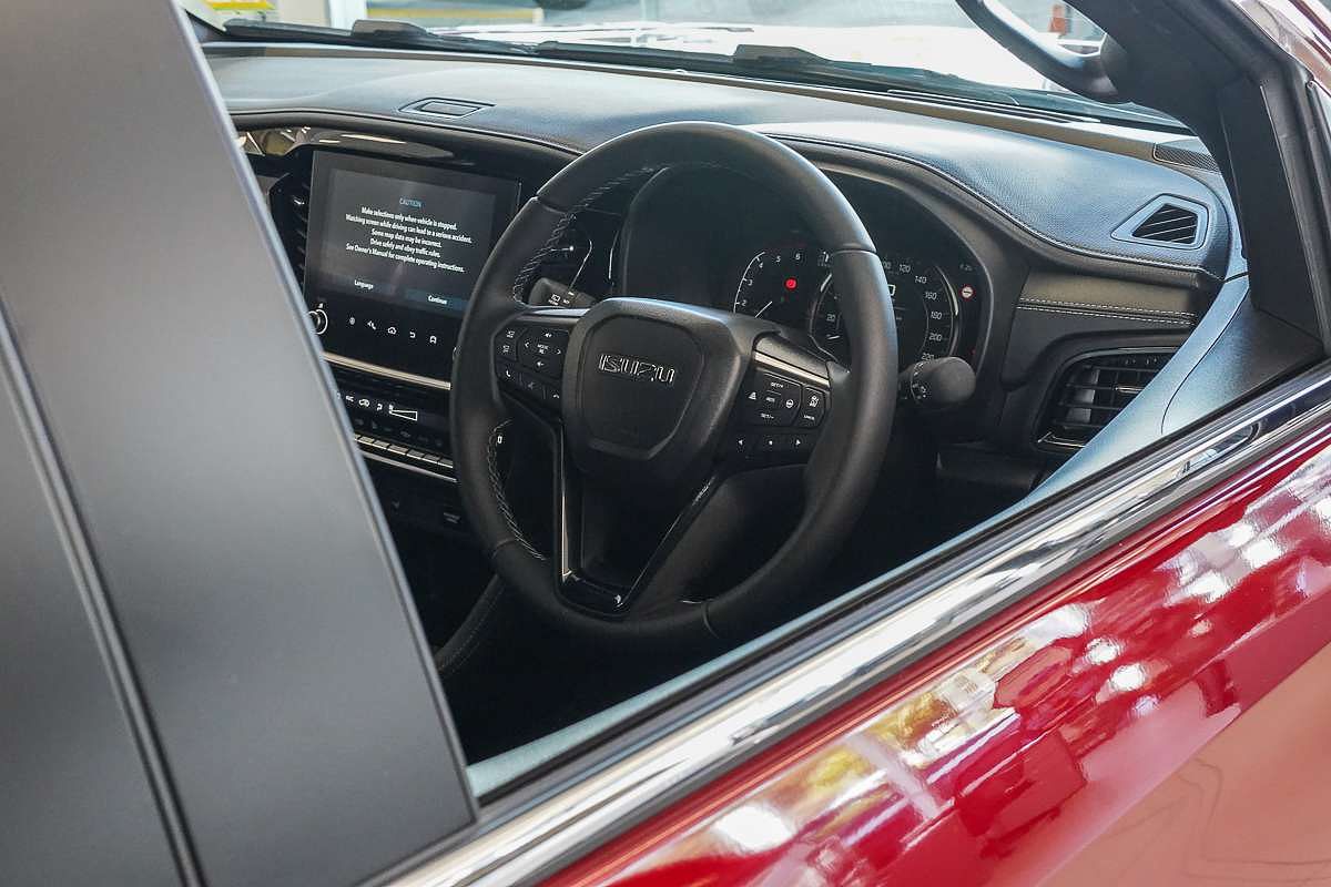 2025 Isuzu MU-X LS-T