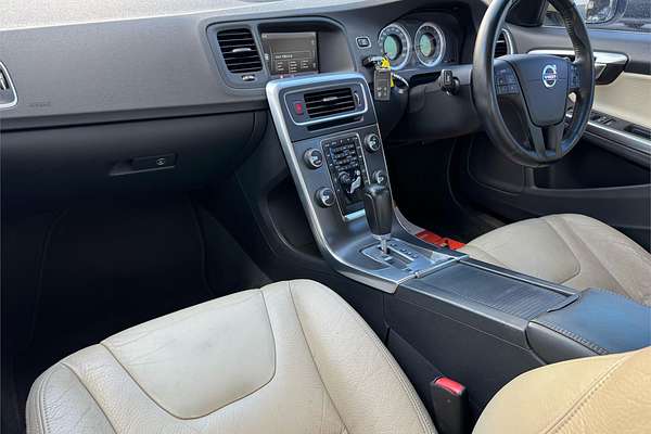 2010 Volvo S60 D5
