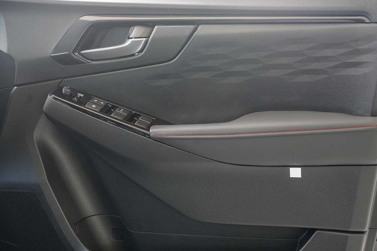 2025 Isuzu D-MAX X-TERRAIN 4X4
