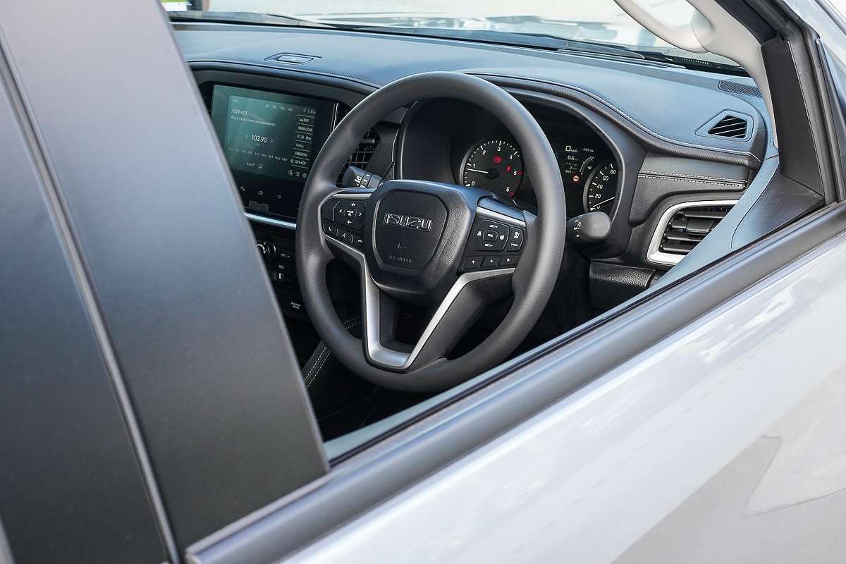 2025 Isuzu MU-X LS-M