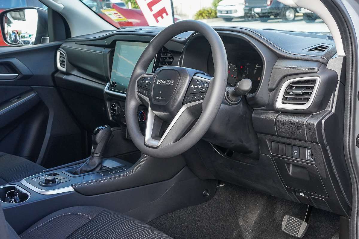 2025 Isuzu MU-X LS-M