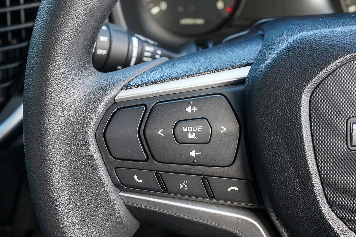 2025 Isuzu MU-X LS-M