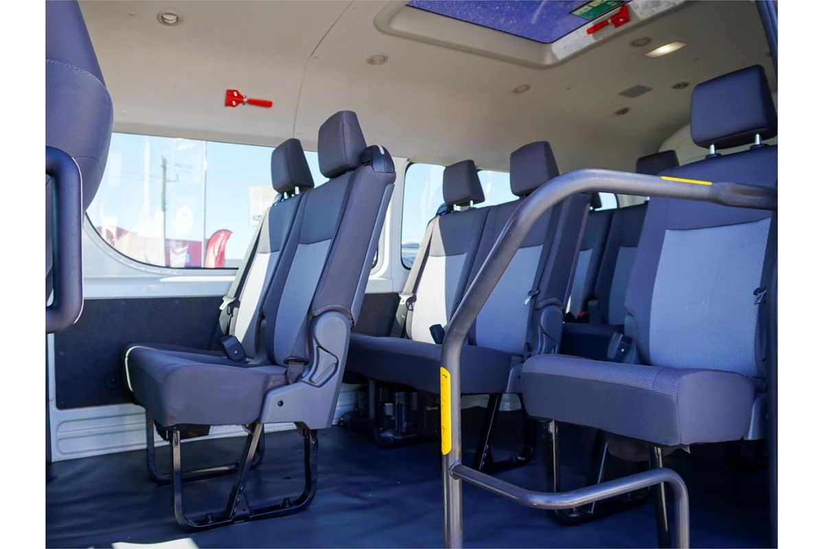 2020 Toyota Hiace Commuter GDH322R