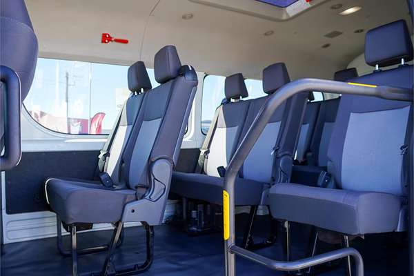 2020 Toyota Hiace Commuter GDH322R