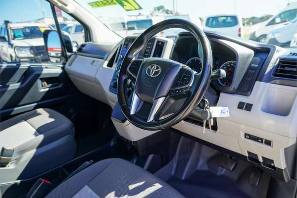 2020 Toyota Hiace Commuter GDH322R