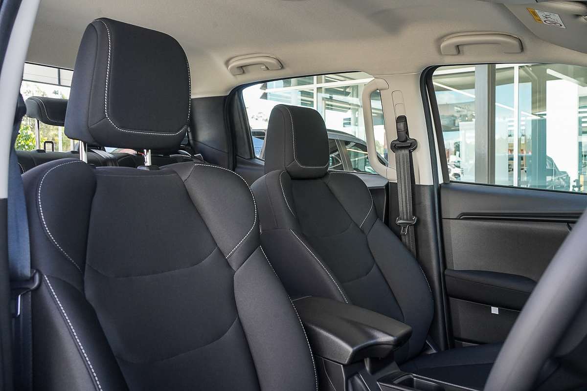 2025 Isuzu D-MAX SX 4X4