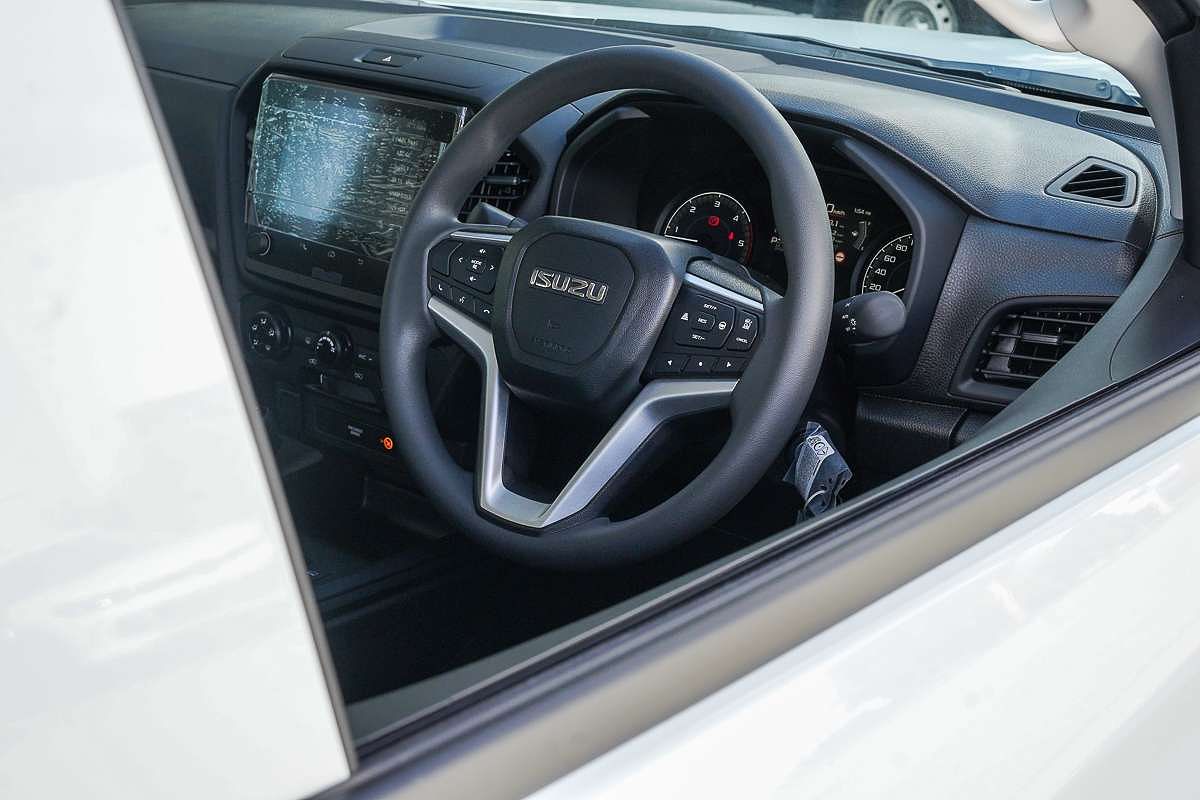 2025 Isuzu D-MAX SX 4X4
